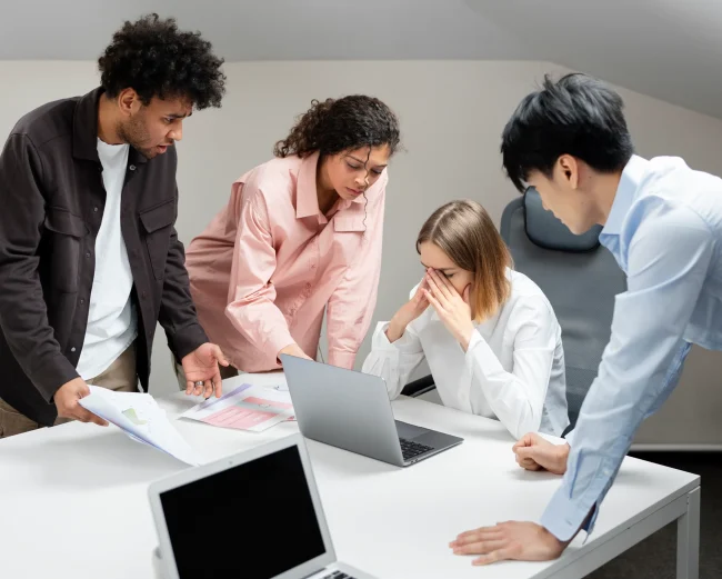 workplace-violence-taking-place-colleagues